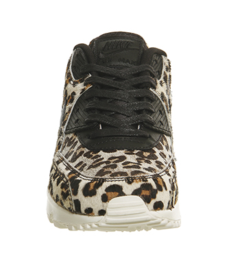 nike snow leopard trainers